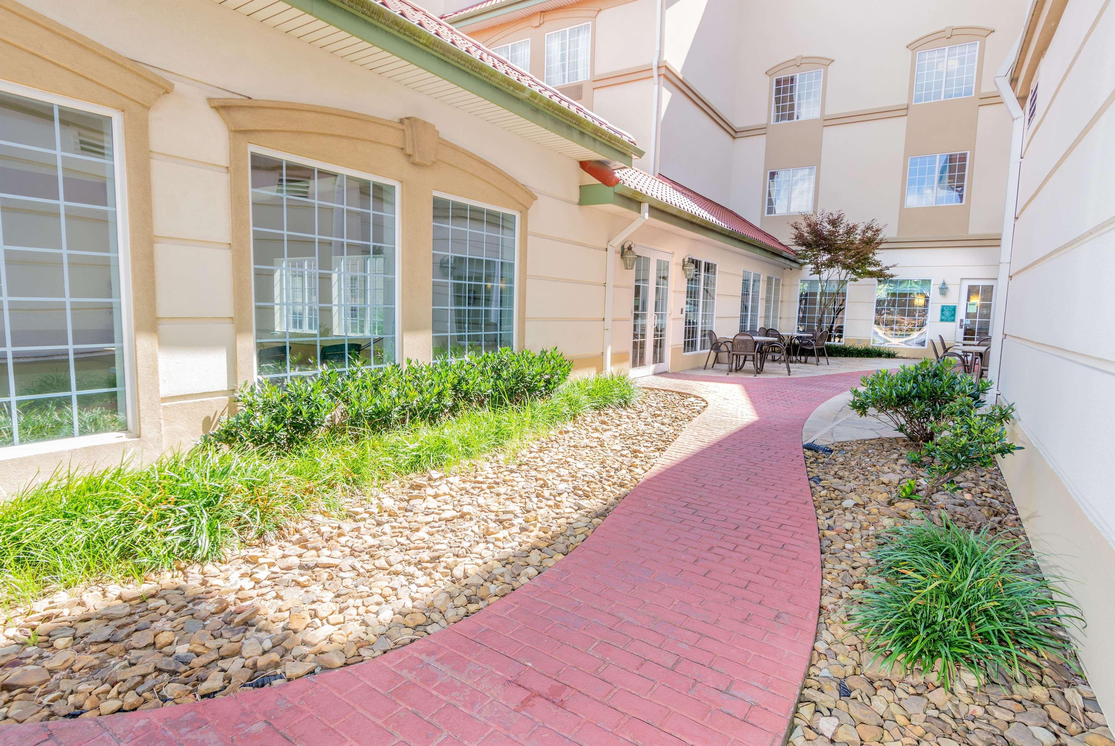 La Quinta By Wyndham Bentonville Exterior photo